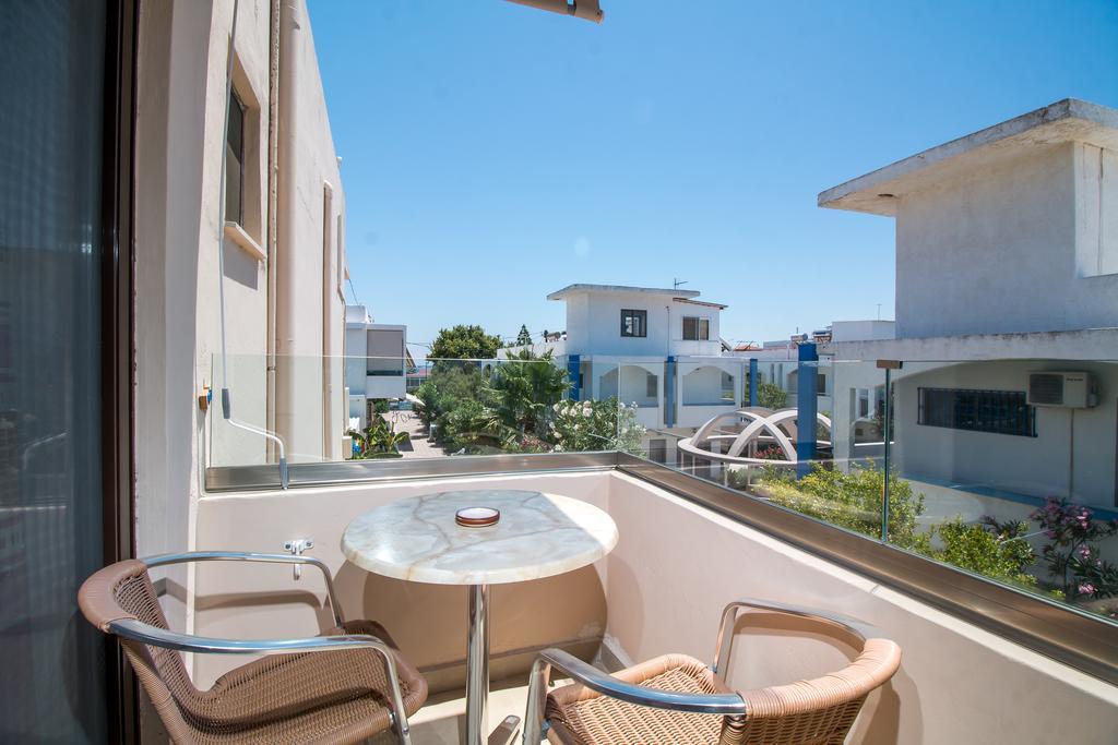 Steve'S Beach Faliraki Bagian luar foto